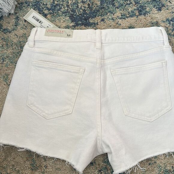 NWT Just USA White Mini Slit Raw Hem Jean Shorts - Picture 5 of 5
